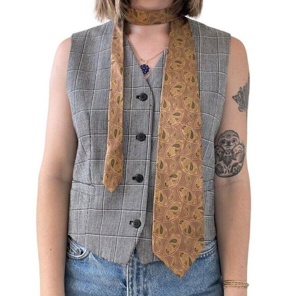 Vintage Burberry London Yellow Green Paisley Geometric 100% Silk Preppy Tie - Picture 2 of 4